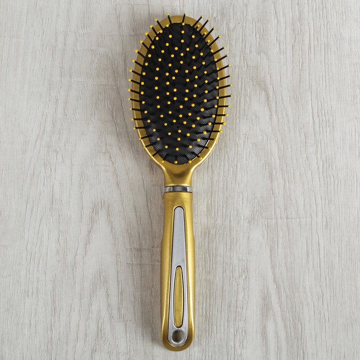 Расчёска массажная с прорезиненной ручкой, овальная, цвет золотистый