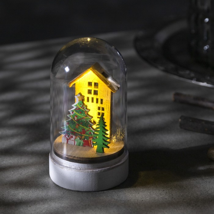 Светодиодная фигура под куполом Дом и ёлка 6 9.5 6 см, дерево, батарейки LR1130х3, свечение тёплое белое