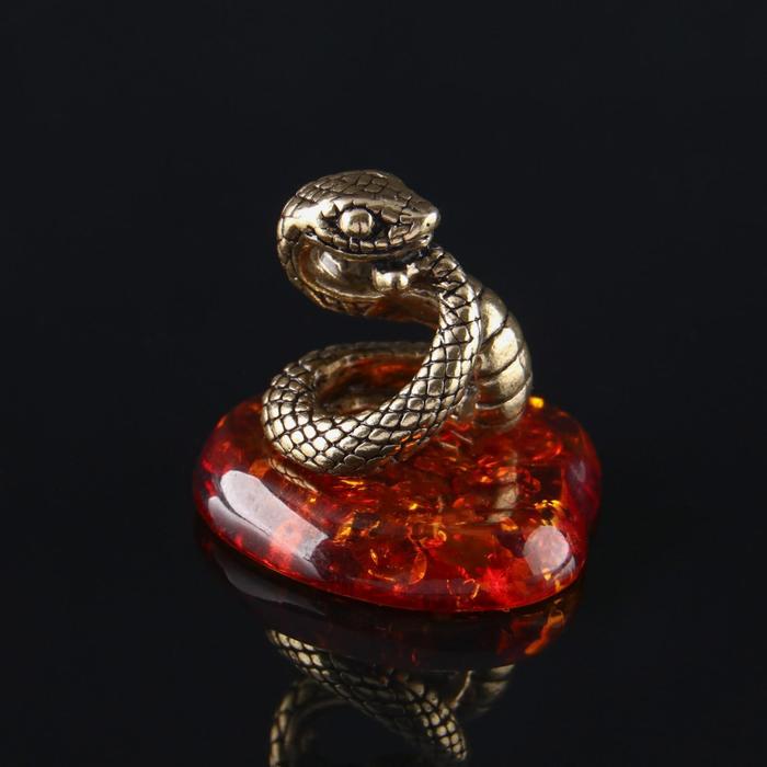 Сувенир "Змея без шара", латунь, янтарная смола, 2,0х1,8х2,0 см
