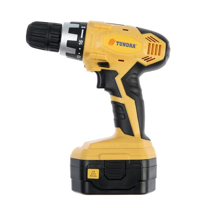 Шуруповерт ТУНДРА патрон БЗ до 10 мм подсветка Ni-Cd 800 mAh 12V 550 обмин 10 Нм 218000₽