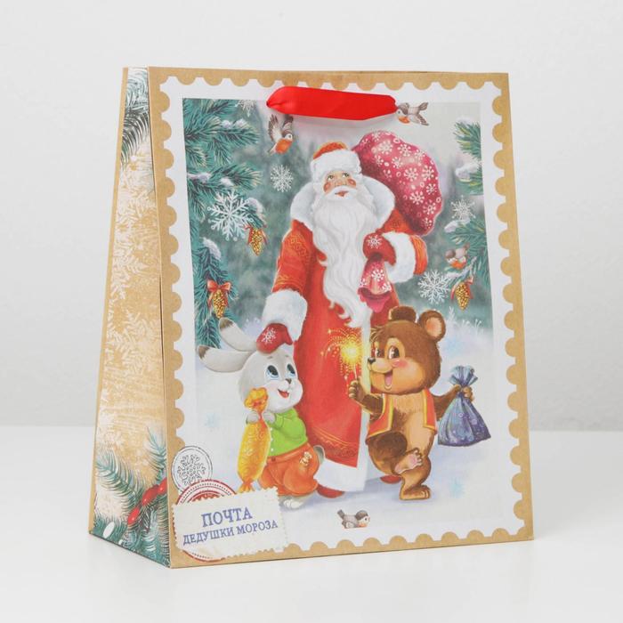 Пакет крафтовый вертикальный «Дедушка мороз и зверята», ML 23 × 27 × 11.5 см