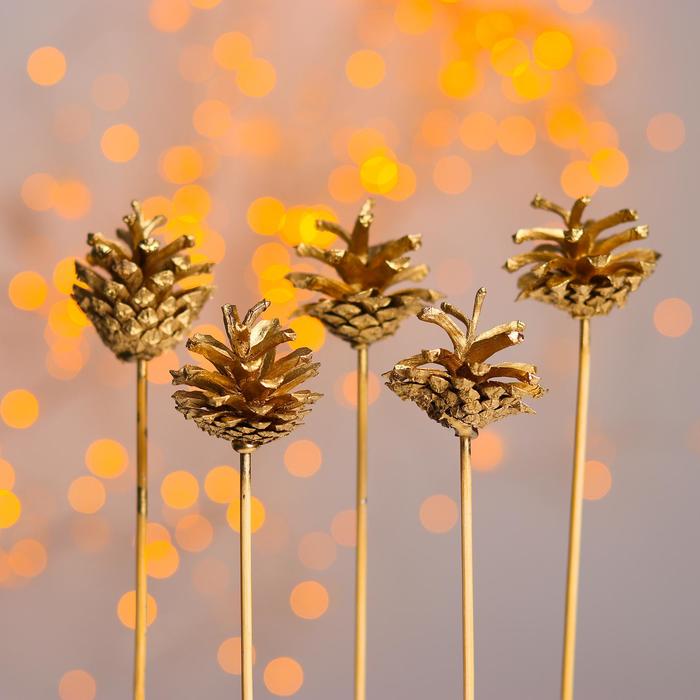 Новогодний декор «Букет золотых шишек» декор для творчества лесная мастерская букет золотых шишек 5 шишек на палочке