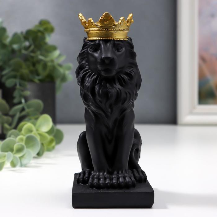 Сувенир полистоун Чёрный лев в золотой короне 13,8х5,8х8 см сувенир полистоун подсвечникбелый лев в золотой короне 24 5х14х11 5 см 7811498