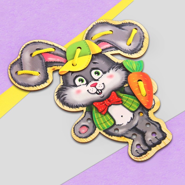 Шнуровка фигурная "Зайка в огороде"