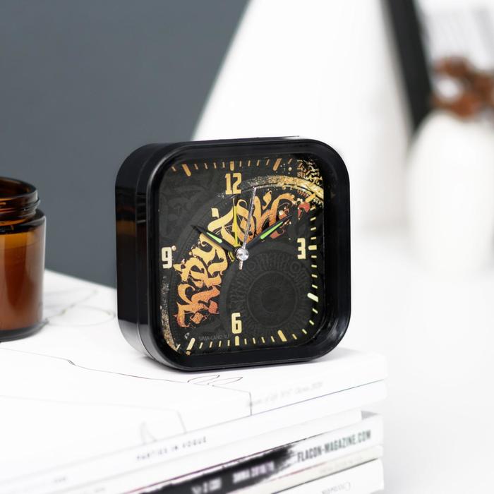 

Будильник пластиковый «Крутой»