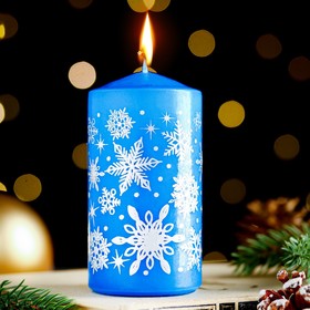 Свеча - цилиндр новогодняя 'Снежинки', 5х10 см, синяя с серебром, микс Ош