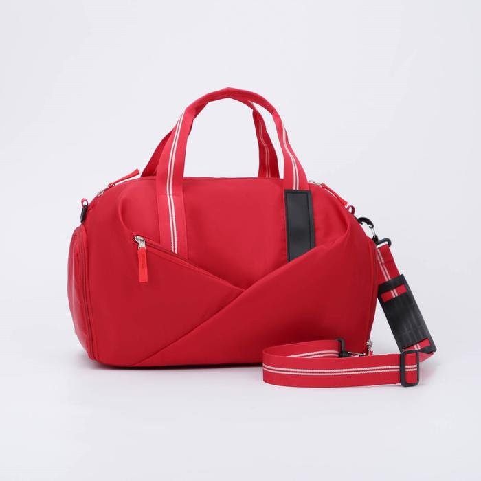фото Сумка спортивная, отдел на молнии, 3 наружных кармана, отдел для обуви, длинный ремень, цвет красный
