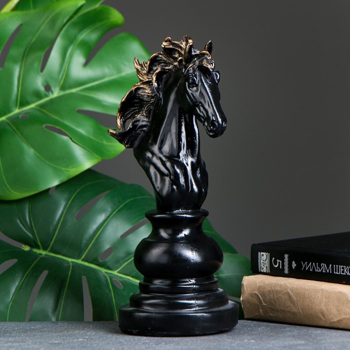 Фигура "Конь" черный 11х14х26см