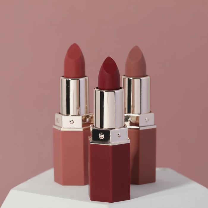 

Матовая помада для губ Matte is all I need, оттенок Cherry bomb