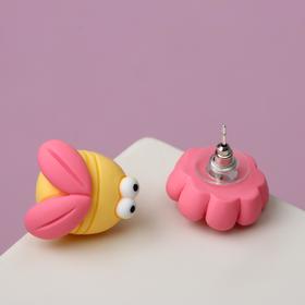 

Серьги детские "Цветок и пчёлка", цвет жёлто-розовый