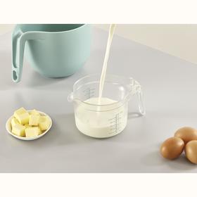 

Набор из кувшина 2.5 л, мерной чаши 0.47 л и соковыжималки Nest Trio