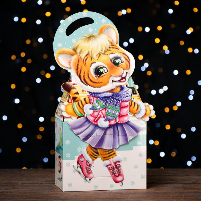

Подарочная коробка "Фигуристка", 16,5 х 8,6 х 27 см