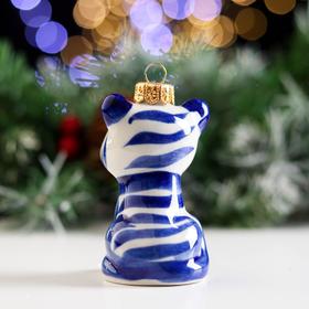 

Новогодняя игрушка "Тигрица", 9 см, гжель, фарфор