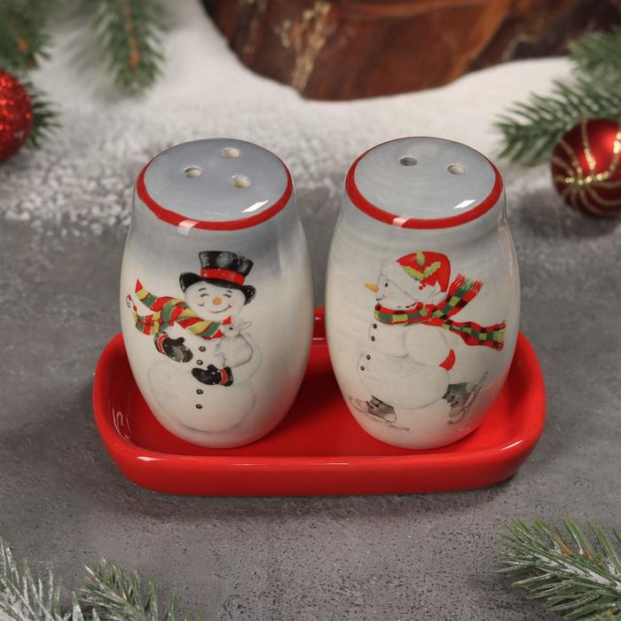 

Набор для специй Доляна «Снеговик со зверятами», 3 предмета: солонка 130 мл, перечница 130 мл, подставка