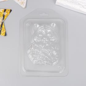 Пластиковая форма 'Тигрёнок с букетом' 9х6,5 см Ош