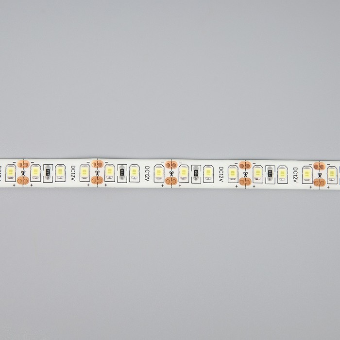 Светодиодная лента Apeyron 12В, SMD2835, 5 м, IP65, ЭКО, 9.6Вт/м, 120 LED/м, 440Лм/м, БЕЛЫЙ