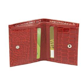 

Кошелек н/к, кнопка, карманов 8, отделов 1, цвет красный крокодил/красный флотер Пр905
