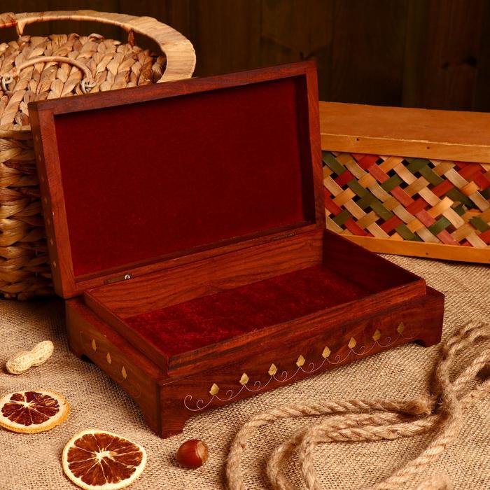 

Шкатулка резная "Соцветие" дерево 25х15х7 см