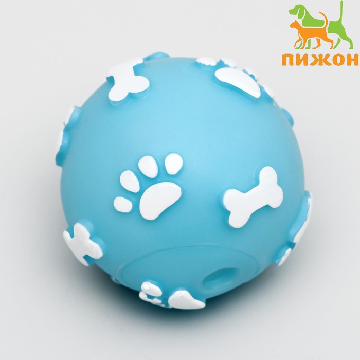 Мячик пищащий Лапки для собак, 5,5 см, голубой