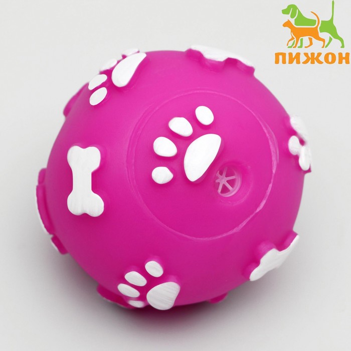 Мячик пищащий Лапки для собак, 5,5 см, фуксия