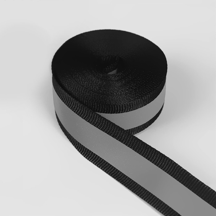 Светоотражающая лента стропа, 20 мм, 5 ± 1 м, цвет чёрный светоотражающая лента стропа 20 мм 5 ± 1 м цвет чёрный