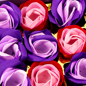 Мыльные розочки цветных оттенков и золотая роза, набор от Сима-ленд