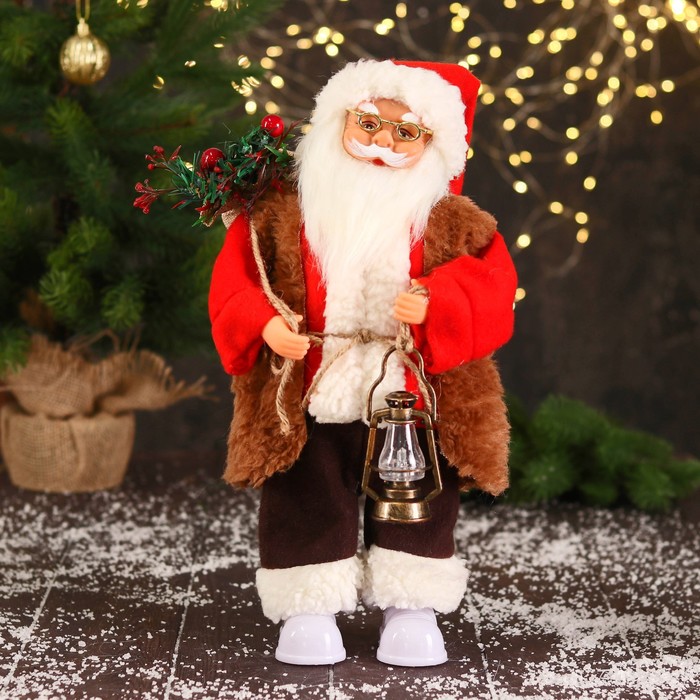 Дед Мороз В красном тулупе, с фонариком двигается, ботинки светятся, 17х35 см дед мороз в красном клетчатом свитере с фонариком 23х45 см