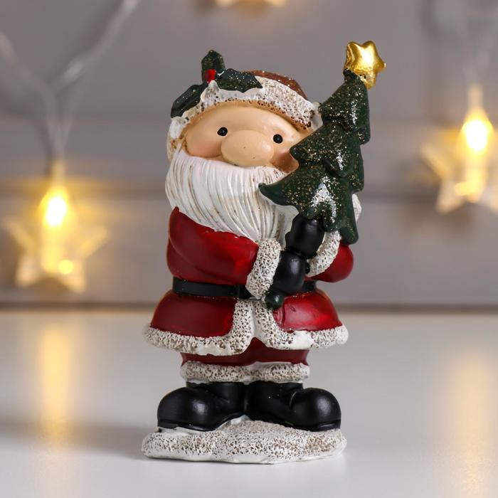 Сувенир полистоун Дед Мороз в красной шубе, с ёлочкой 10,5х5,5х7 см сувенир керамика подсвечник дед мороз с ёлкой на шубе с звёздочкой золото 27х8 5х9 см 63432