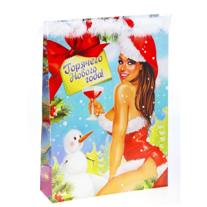 Пакет ламинированный «Горячего Нового года», блестки, 12 × 15 × 5,5 см