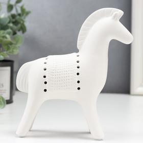 Сувенир керамика 'Белый конь' матовый 15х17 см Ош