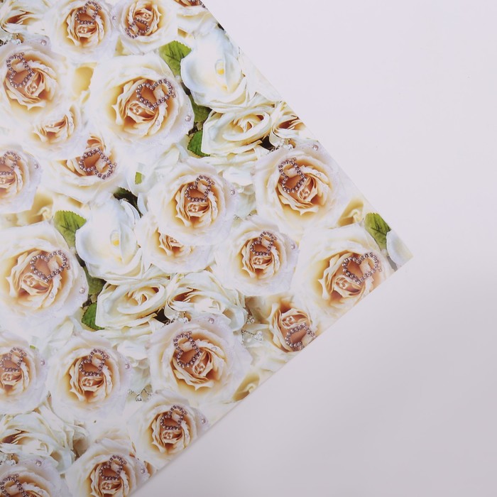 Бумага упаковочная "Белые розы с сердцем", 70 х 100 см