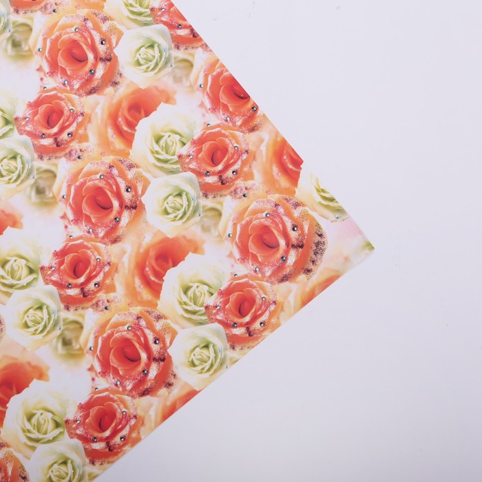 Бумага упаковочная "Белые и чайные розы", 70 х 100 см
