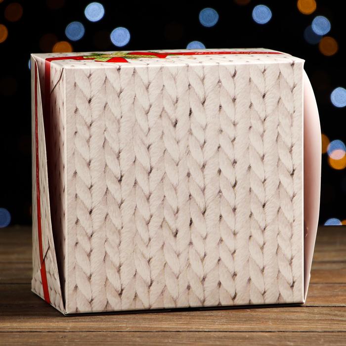 

Упаковка на 4 капкейков с окном "С праздником", 16 х 16 х 10 см