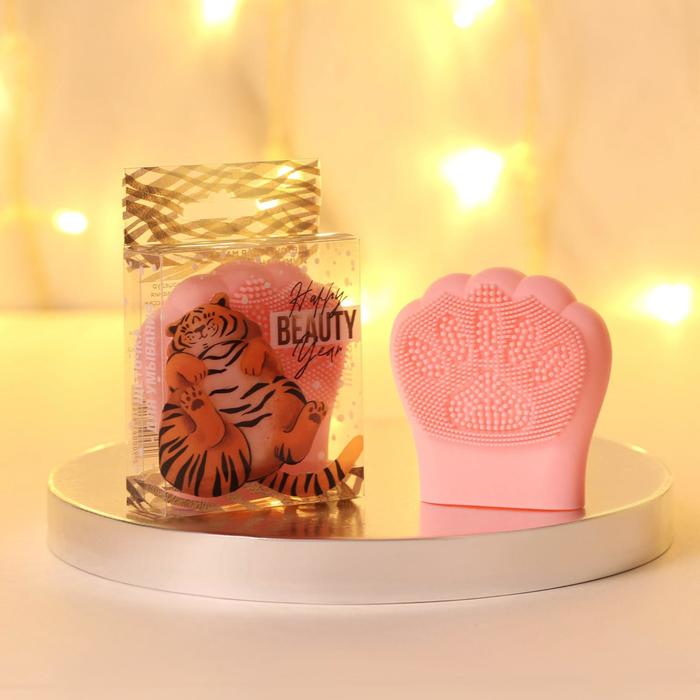 Массажер-щётка для лица лапка Happy beauty year 75 х 105 см 21900₽