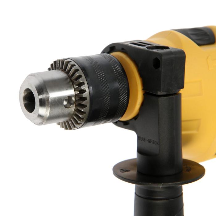 Дрель ударная ТУНДРА патрон ЗВ до 13 мм 700 Вт 3000 обмин 48000 ударовмин