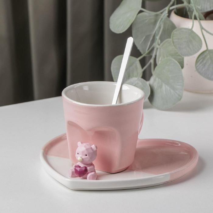 Кофейная пара керамическая «Мишка с сердцем», стакан 200 мл, блюдце 15,5×15×8 см, ложка, цвет розовый