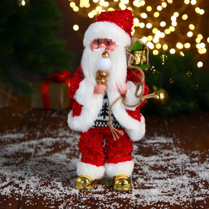 фото Дед мороз "в свитере и блестящей шубке с белым мехом" двигается, лампа светится, 15х30 см зимнее волшебство