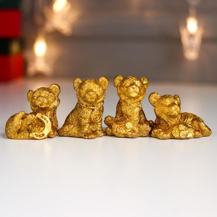 Сувенир полистоун Золотой тигрёнок с золотыми монетами МИКС 4,2х3,5х3,5 см