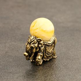 

Сувенир "Слоник с шаром", латунь, янтарь, 2,0х1,3х2,7 см
