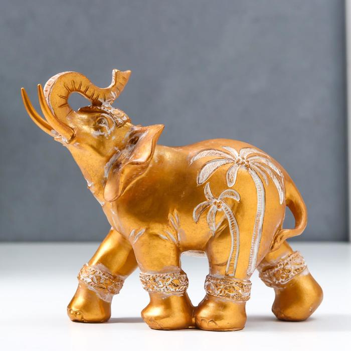 Сувенир полистоун Африканский слон с пальмами состаренное золото 14х7х16,5 см