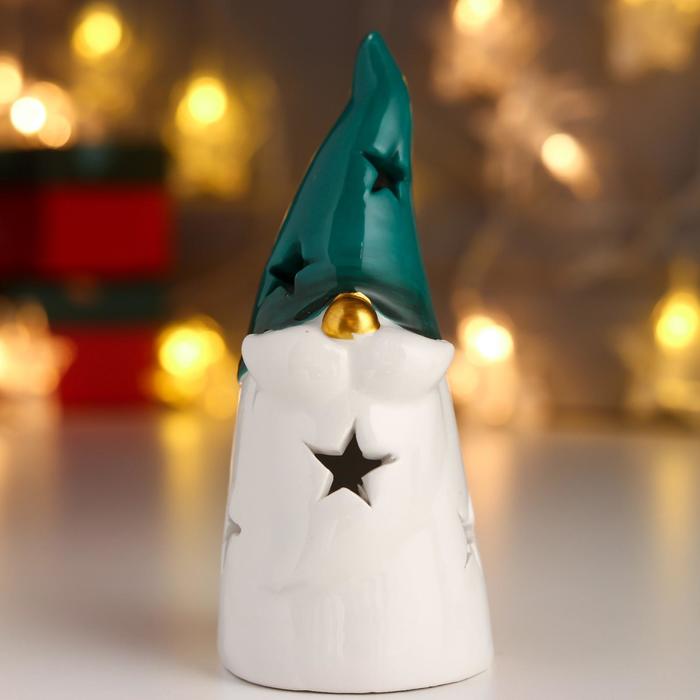 Сувенир керамика свет Дедушка Мороз, зелёный колпак, золотой нос, звёзды 12,5х5,5х5,5 см сувенир керамика световой дедушка мороз с веночком золото 26х7 5х7 5 см