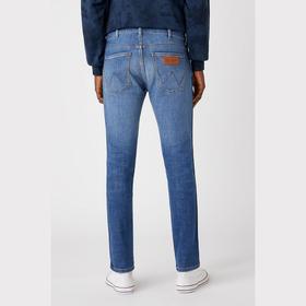 

Джинсы мужские Wrangler LARSTON DE-LITE BLUE, размер 29/32 US (W18SQ148R)