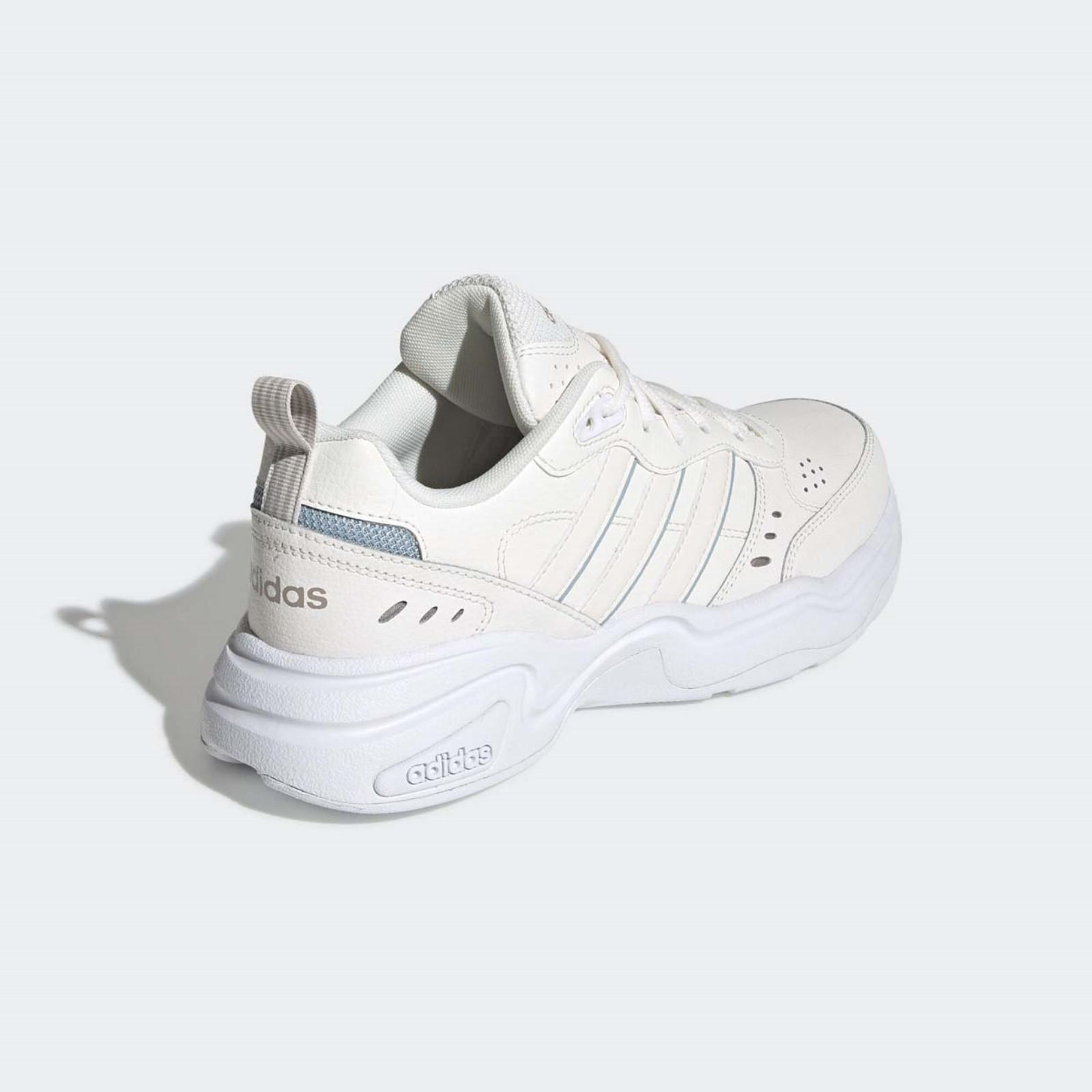Кроссовки женские Adidas Strutter, размер 37 (EG2692) (7466712) - Купить по  цене от 5 039.00 руб. | Интернет магазин SIMA-LAND.RU
