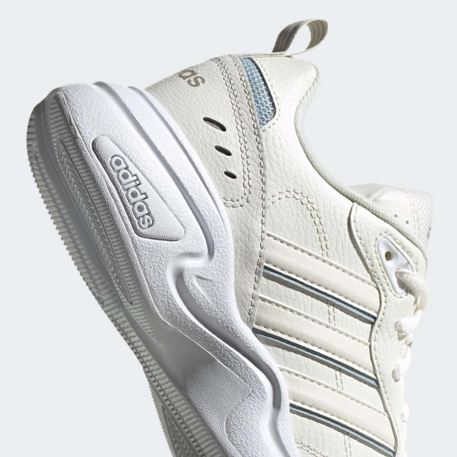 Кроссовки женские Adidas Strutter, размер 37 (EG2692) (7466712) - Купить по  цене от 5 039.00 руб. | Интернет магазин SIMA-LAND.RU