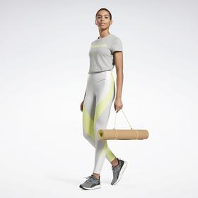 

Футболка женская Reebok Te Graphic Tee, размер 40 (GI6648)