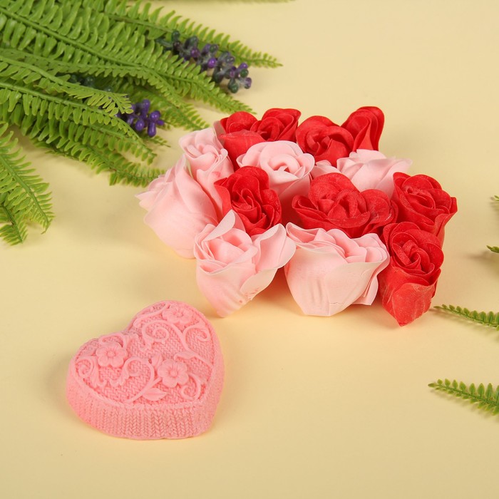 Набор подарочный "Ажур": мыльные лепестки (набор 12 шт), мыло сувенирное 60 гр, аромат роза