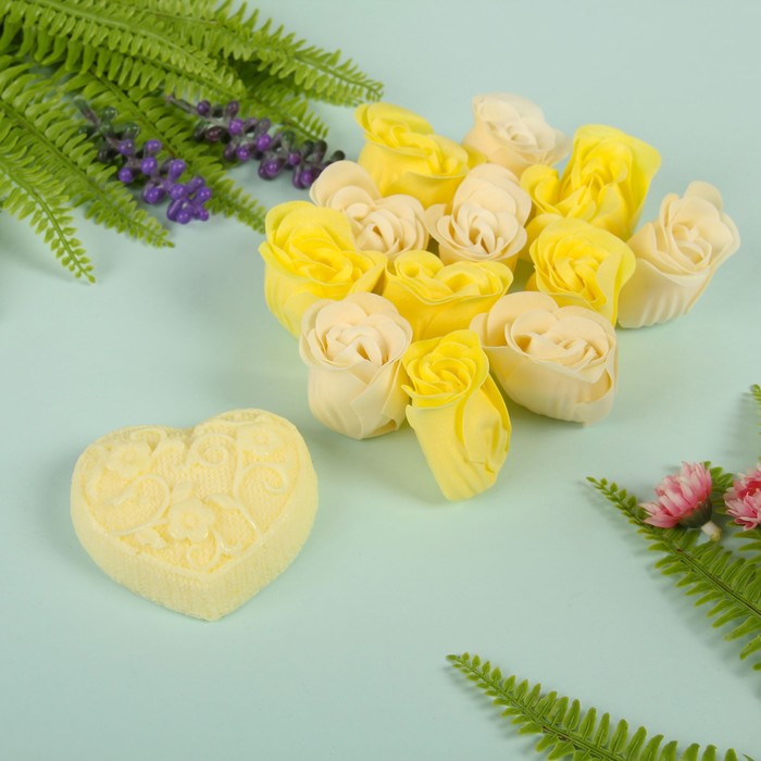 Набор подарочный "Ажур": мыльные лепестки (набор 12 шт), мыло сувенирное 60 гр, аромат лимон