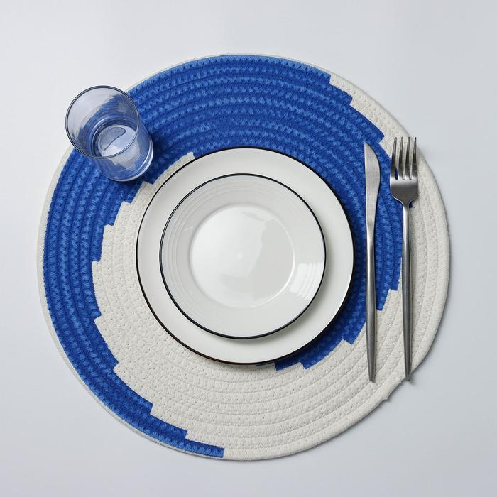Салфетка сервировочная на стол Доляна «Гипноз», d=38 см, цвет сине-белый