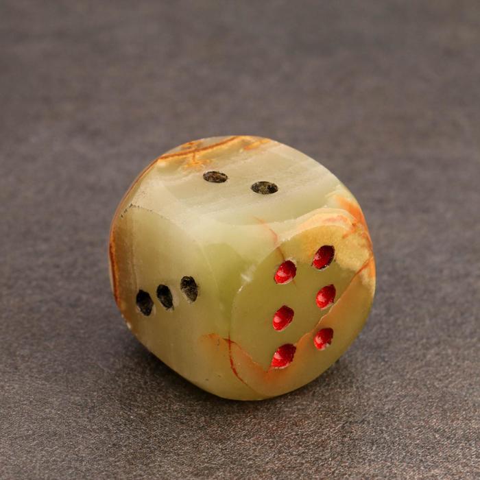 

Кубик игральный, 3 см, оникс