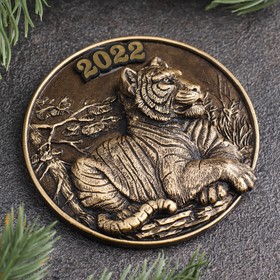 

Магнит "Тигр лежит. 2022", керамика, гипс